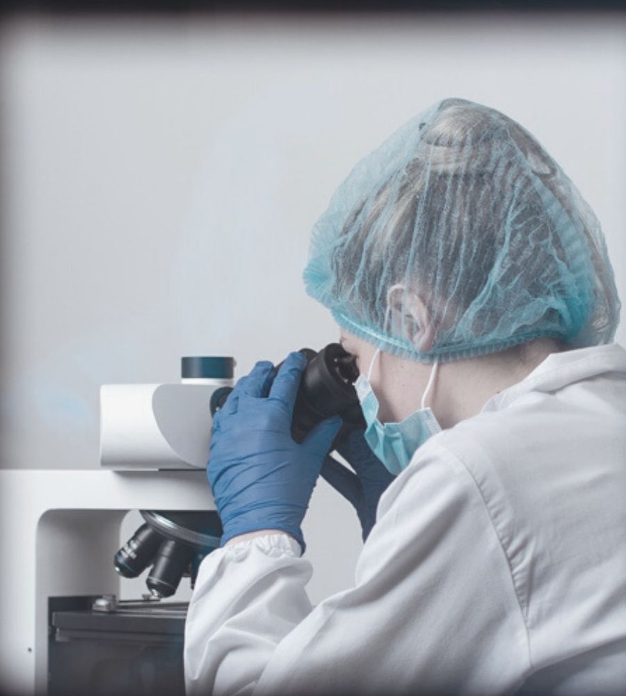 Zeolite: researcher conducts clinical study in laboratory
